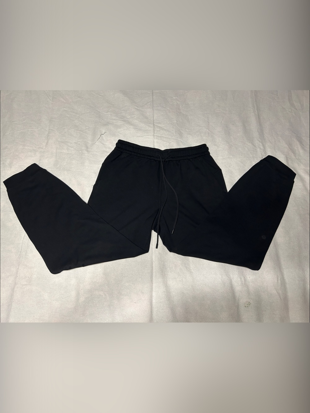 LULULEMON Black Jogger Capris
